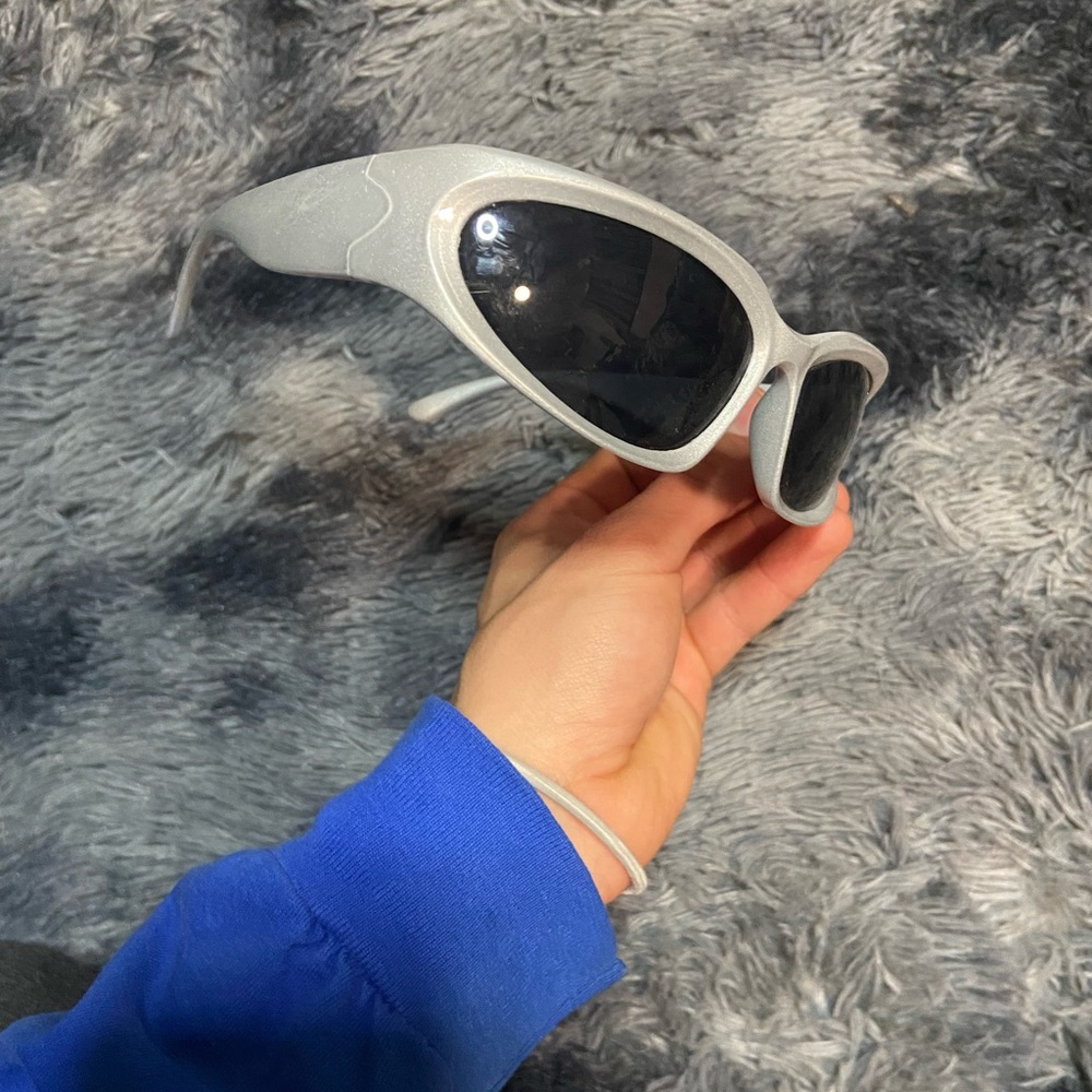 Gray Glasses - Picture 2 of 4